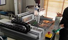 Máquina para corte de vidrio CNC